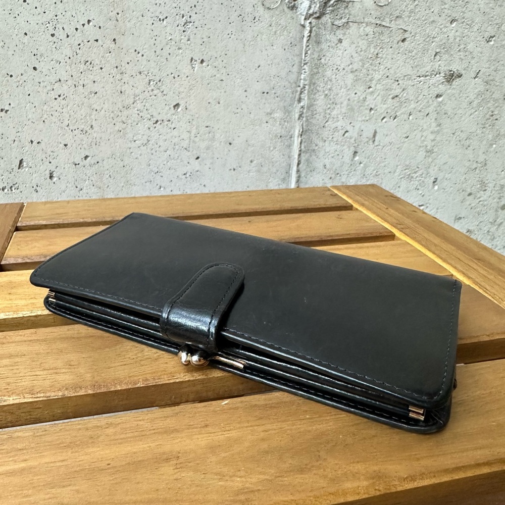 Vintage Coach Kiss-Lock Bifold Black Wallet